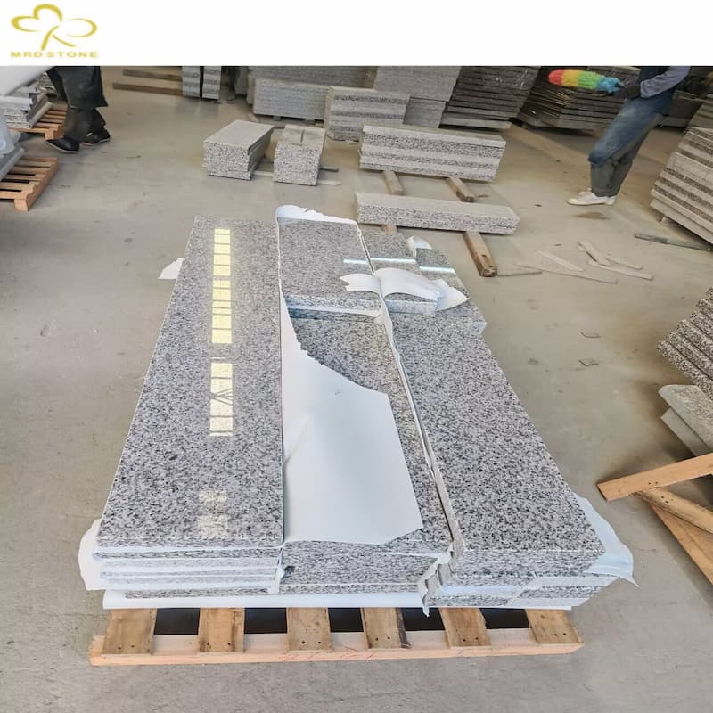 Jilin white granite tombstone